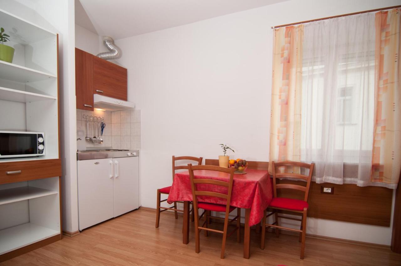 Apartments And Rooms Liburnija Опатія Екстер'єр фото