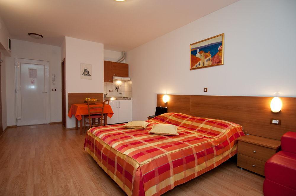 Apartments And Rooms Liburnija Опатія Екстер'єр фото