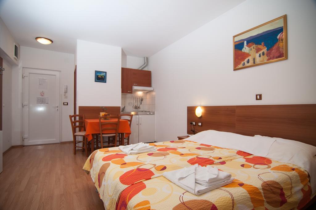 Apartments And Rooms Liburnija Опатія Екстер'єр фото