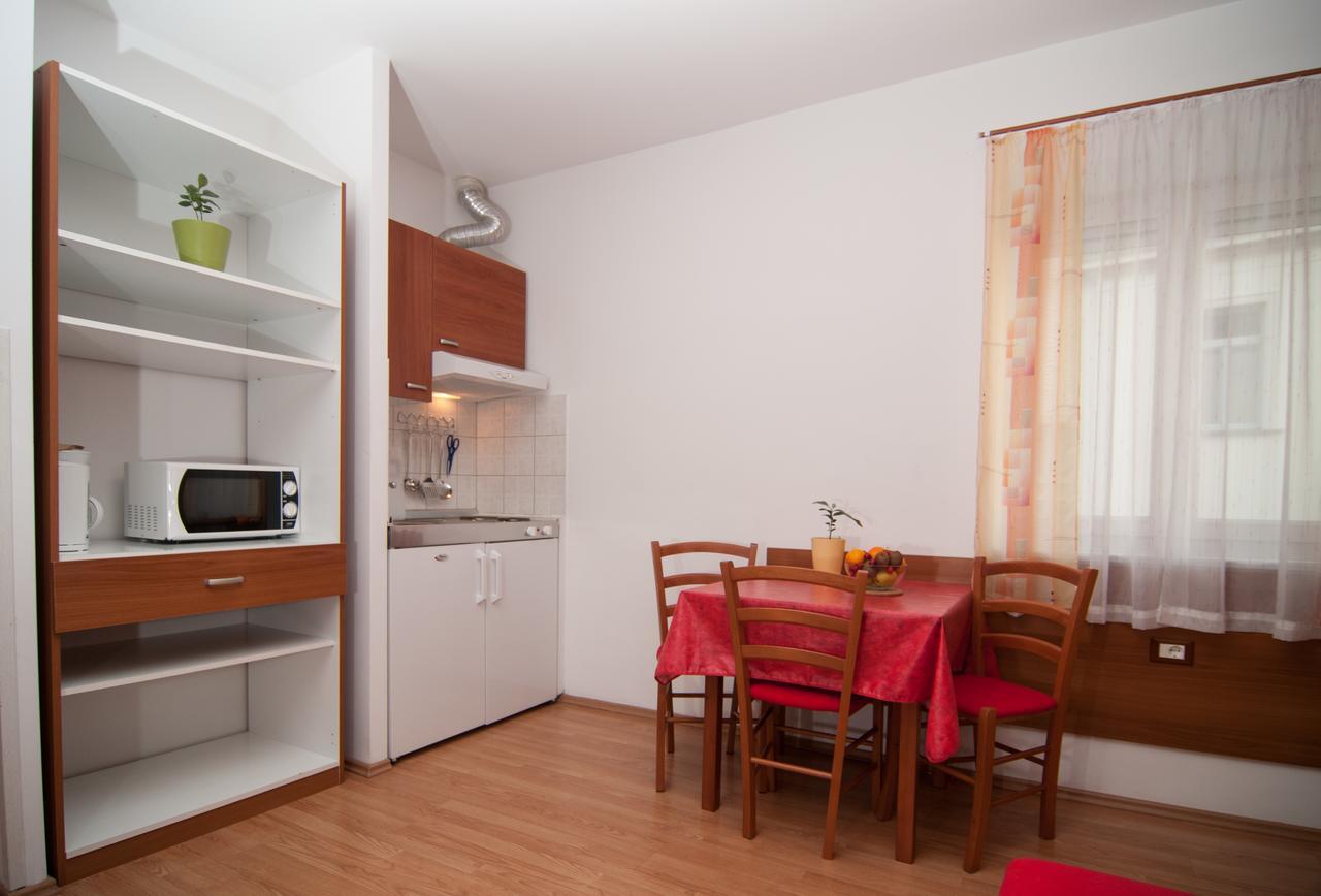 Apartments And Rooms Liburnija Опатія Екстер'єр фото